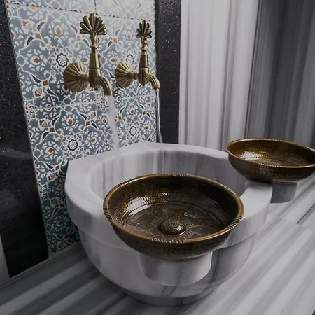 Hotel Grand Clover 3*